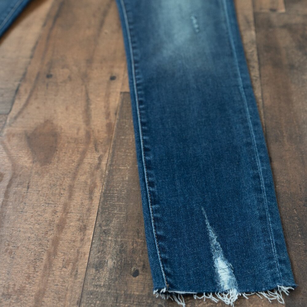 🆕 Lycra Stretch Dark Wash Skinny Jeans - Size 10/30 - Picture 7 of 16